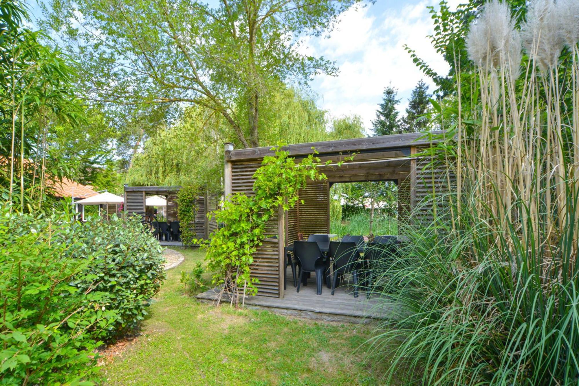 Logis - Hotel Restaurant La Mire Vierzon Bagian luar foto