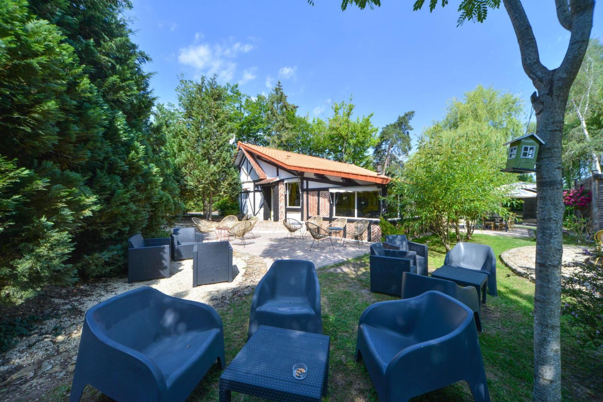 Logis - Hotel Restaurant La Mire Vierzon Bagian luar foto