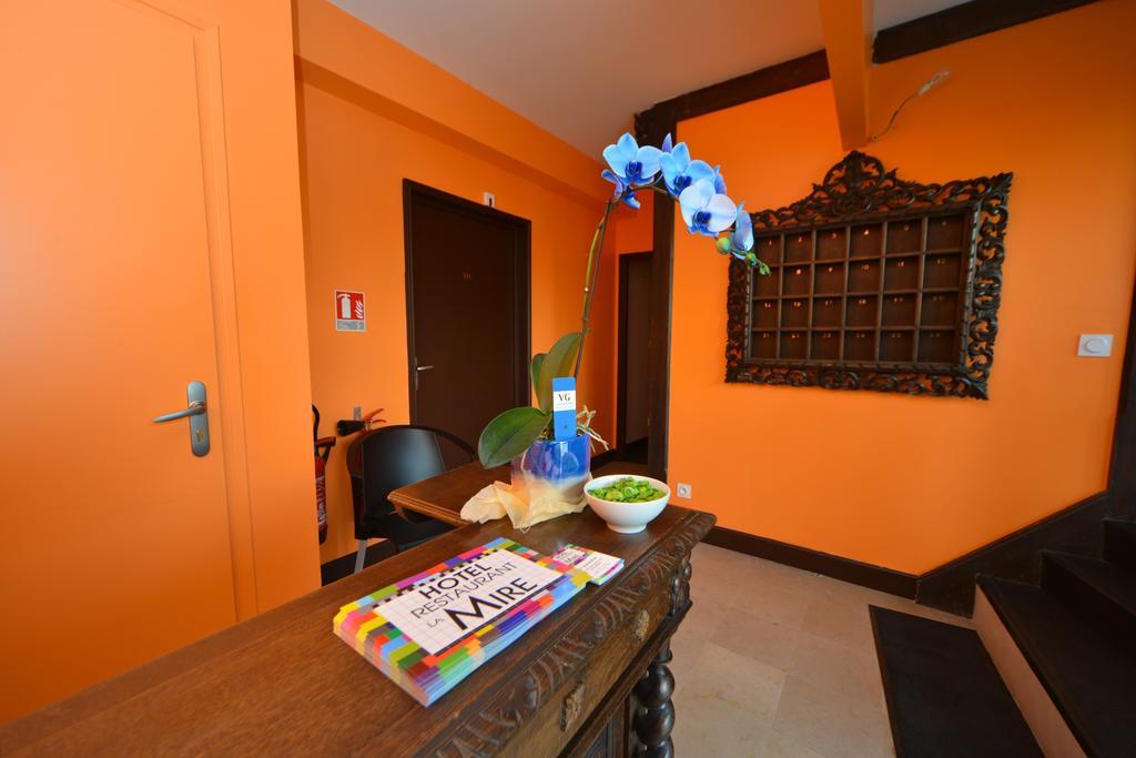 Logis - Hotel Restaurant La Mire Vierzon Bagian luar foto