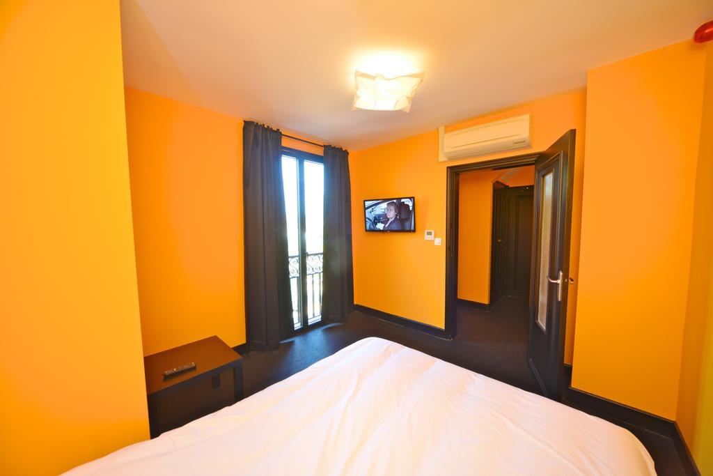 Logis - Hotel Restaurant La Mire Vierzon Ruang foto