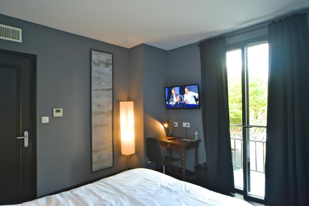 Logis - Hotel Restaurant La Mire Vierzon Ruang foto