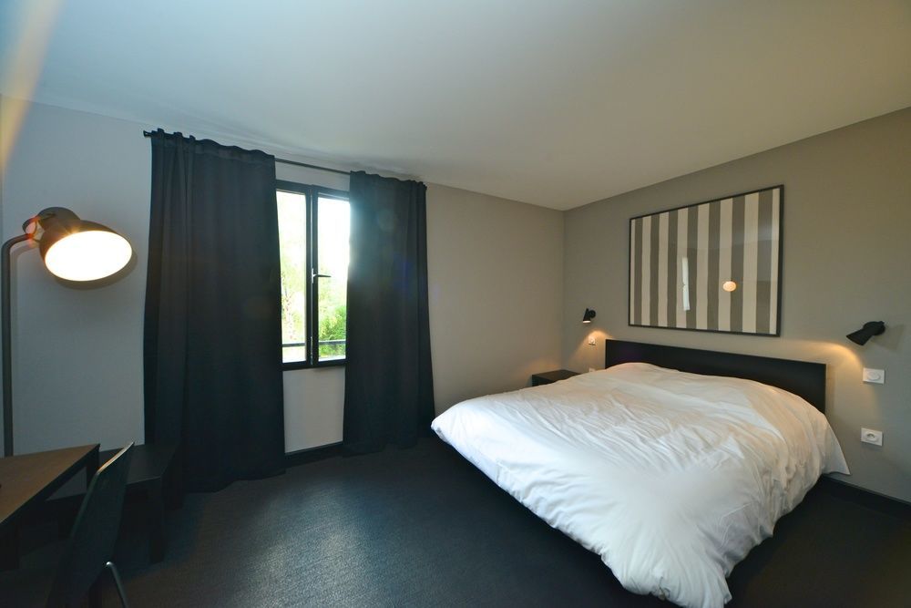 Logis - Hotel Restaurant La Mire Vierzon Bagian luar foto
