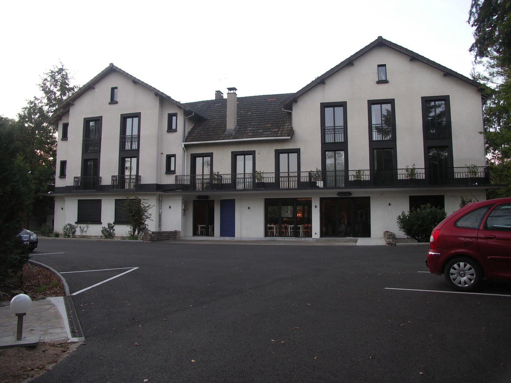 Logis - Hotel Restaurant La Mire Vierzon Bagian luar foto